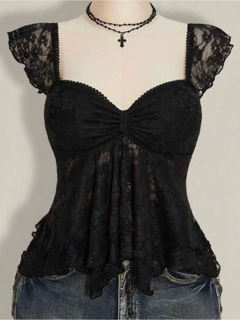 SHEIN Black Lace Ruffled Sweetheart Camisole